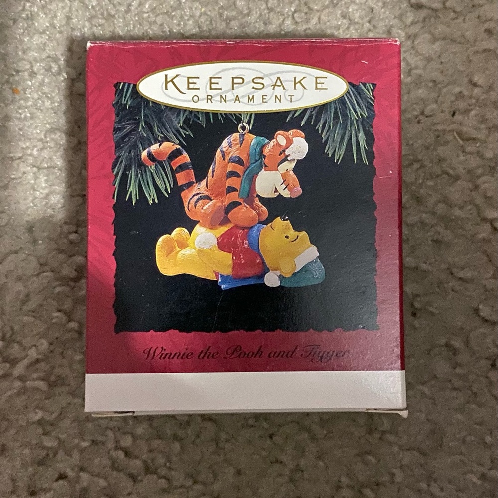 Keepsake Ornament with Winnie the Pooh and Tigger